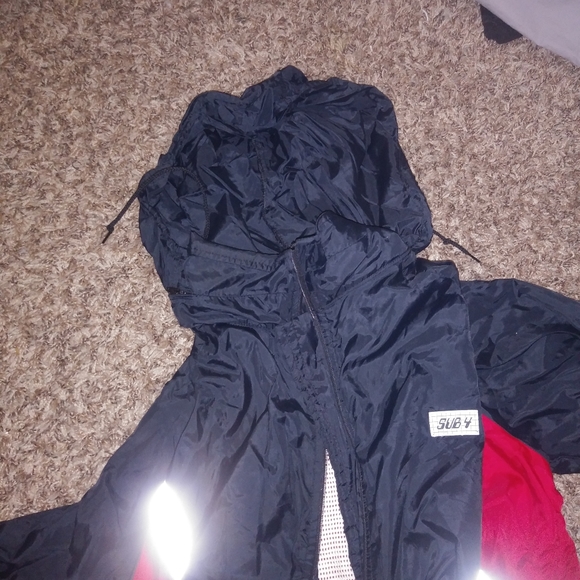 Windbreaker - Picture 2 of 5